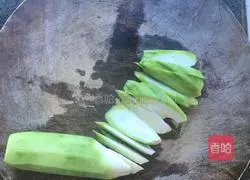 Illustration of home-style loofah and egg soup 3