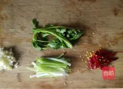 Illustration of how to make cucumber mixed with vermicelli rind 1