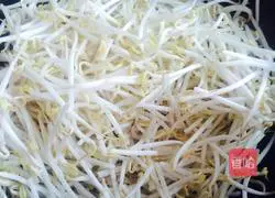 Illustration of how to make stir-fried mung bean sprouts 4