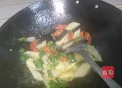 Illustration of how to stir-fry Chinese yam in vinegar 5