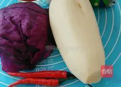 Illustration of how to make rouge lotus root 1