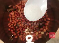 Illustration of how to mix celery and flower kernels 4