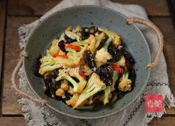 Illustration of how to make fried fungus with cauliflower 8