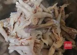 Illustration of how to make boneless chicken feet 3