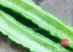 Illustration of how to make sea rice mixed with bitter melon 1