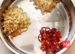 Illustration of how to make garlic water spinach 5