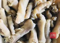 Illustration of Internet celebrity lemon chicken feet recipe 2