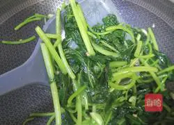 Illustration of how to stir-fry sweet potato leaves 6