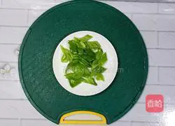 Illustration of how to make green pepper and potato slices 3