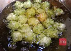 Illustration of how to make fried green radish balls 11