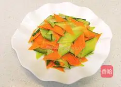  Illustration of how to make cucumbers and carrots 5