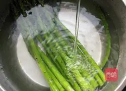 Illustration of how to make cold asparagus 4