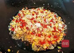 Illustration of how to make qi and blood sweet potato soup 5