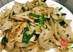 Illustration of how to make stir-fried lotus root slices 15