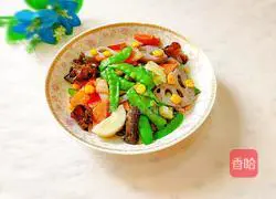 Illustration of how to make lotus pond stir-fry 1