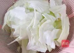 Illustration of how to make stir-fried shredded cabbage 2