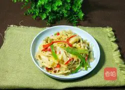 Illustration of how to cook pickled beans with cabbage 1