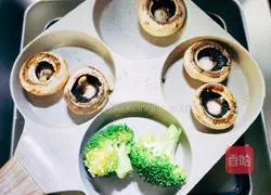 Illustration of how to make fried mushrooms with garlic and black pepper 5