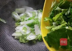 Illustration of how to make garlic sprouts 5