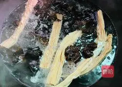 Illustration of how to mix yuba with ears 4