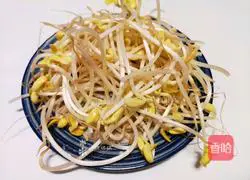Illustration of how to make stir-fried bean sprouts with leeks 4