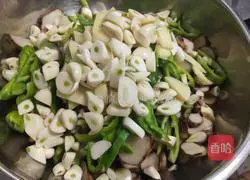 Sour and spicy Illustration of how to make Jerusalem artichoke pickles 6