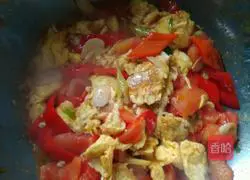 Illustration of how to make fried eggs with tomatoes 7