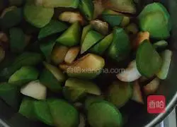 Illustration of how to make radish mushroom stew 10