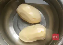 Illustration of how to make spicy and sour potato shreds 1