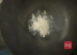 Illustration of how to make green pepper and potato shreds 7