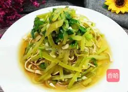 Illustration of how to make shredded cold lettuce 11