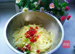 Illustration of how to cook shredded potatoes 6
