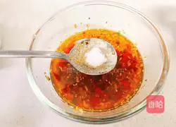 Illustration of how to make cold fungus, cucumber and yuba 11