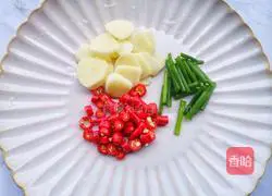 Illustration of how to make vinegar-coated potato shreds 4