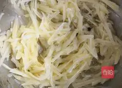 Illustration of how to make cool shredded potatoes 7