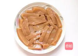 Illustration of how to make spicy stir-fried konjac (oil-free version) 2