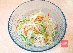 Illustration of how to make small mixed silver sprouts 10