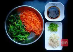 Illustration of how to make stir-fried spinach and carrots 2