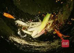 Illustration of how to make scallion oil tofu skin 7