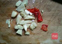 Illustration of how to make garlic asparagus flowers 2