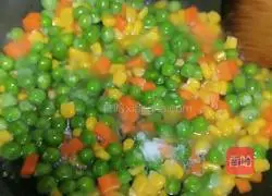Illustration of how to make corn-fried peas 4