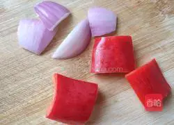 Illustration of how to stir-fry spring seasonal potatoes 3