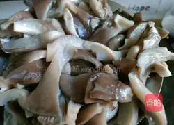 Illustration of how to make fried oyster mushrooms 3