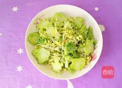 Illustration of how to make stir-fried broccoli with bean sprouts 14