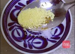 Illustration of how to make salt and pepper lotus root slices 8