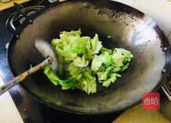 Illustration of how to make stir-fried green cabbage 4
