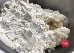 Illustration of how to make bean dregs meatballs 1