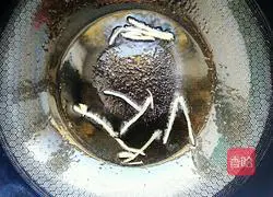 Illustration of how to make spicy and sour lotus root slices 7