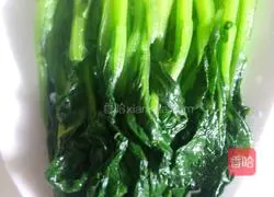 Illustration of how to make the cabbage heart with oyster sauce (chopped pepper version) 3