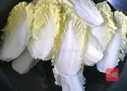 Bacon Illustration of how to make baby cabbage rolls 1